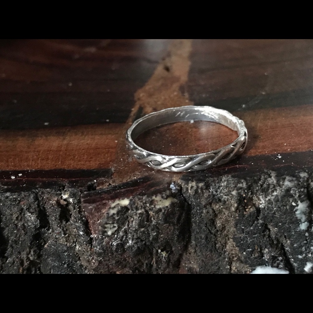Sterling Silver Twist Band Ring